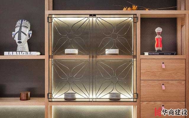 這樣的裝修設(shè)計加上160寸投影,沒有人會不喜歡