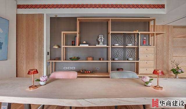 這樣的裝修設(shè)計加上160寸投影,沒有人會不喜歡