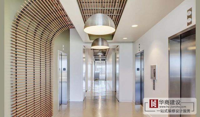 簡(jiǎn)略說一說天花板吊頂?shù)囊恍┭b修技巧