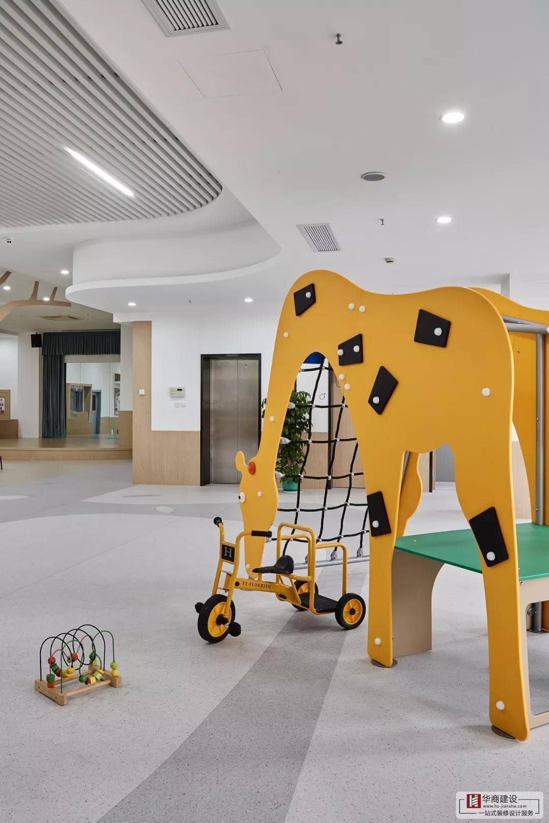 看完這些走心的幼兒園設(shè)計(jì)，感覺(jué)自己過(guò)了一個(gè)假的童年！